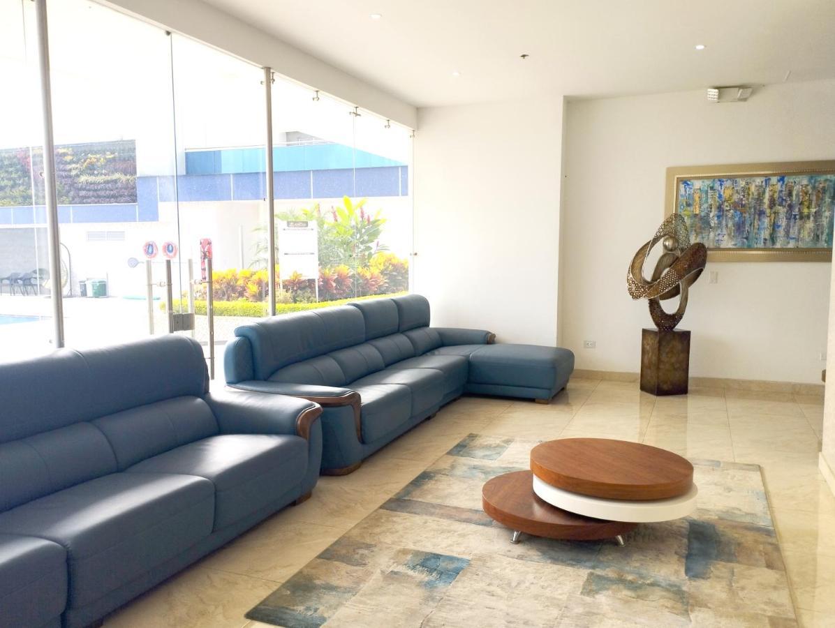 Hotel Royal Elim International カリ エクステリア 写真 Lobby