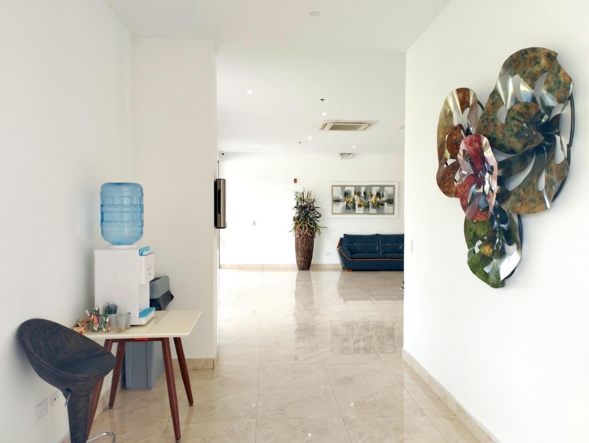 Hotel Royal Elim International カリ エクステリア 写真 The interior of the clinic