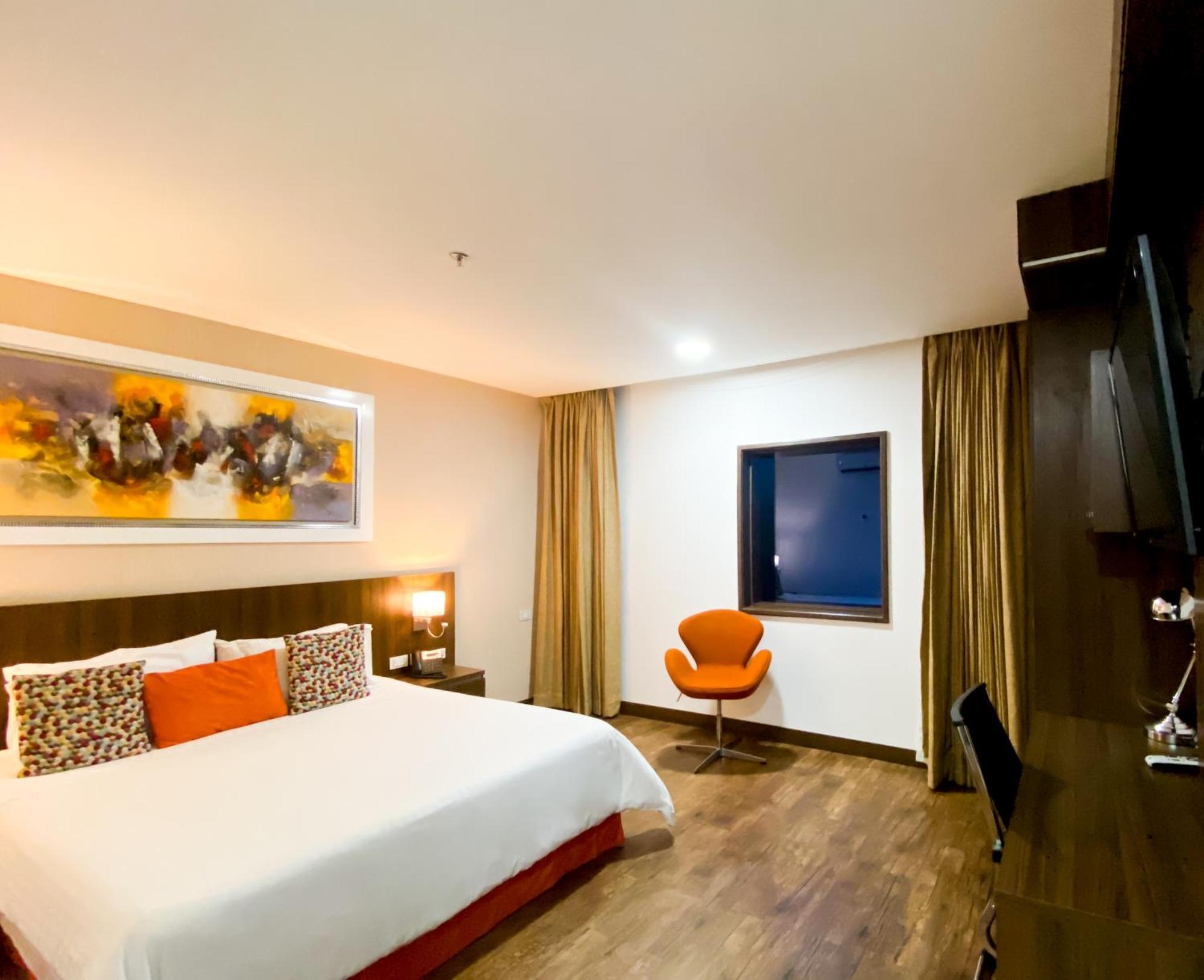 Hotel Royal Elim International カリ エクステリア 写真 Suite