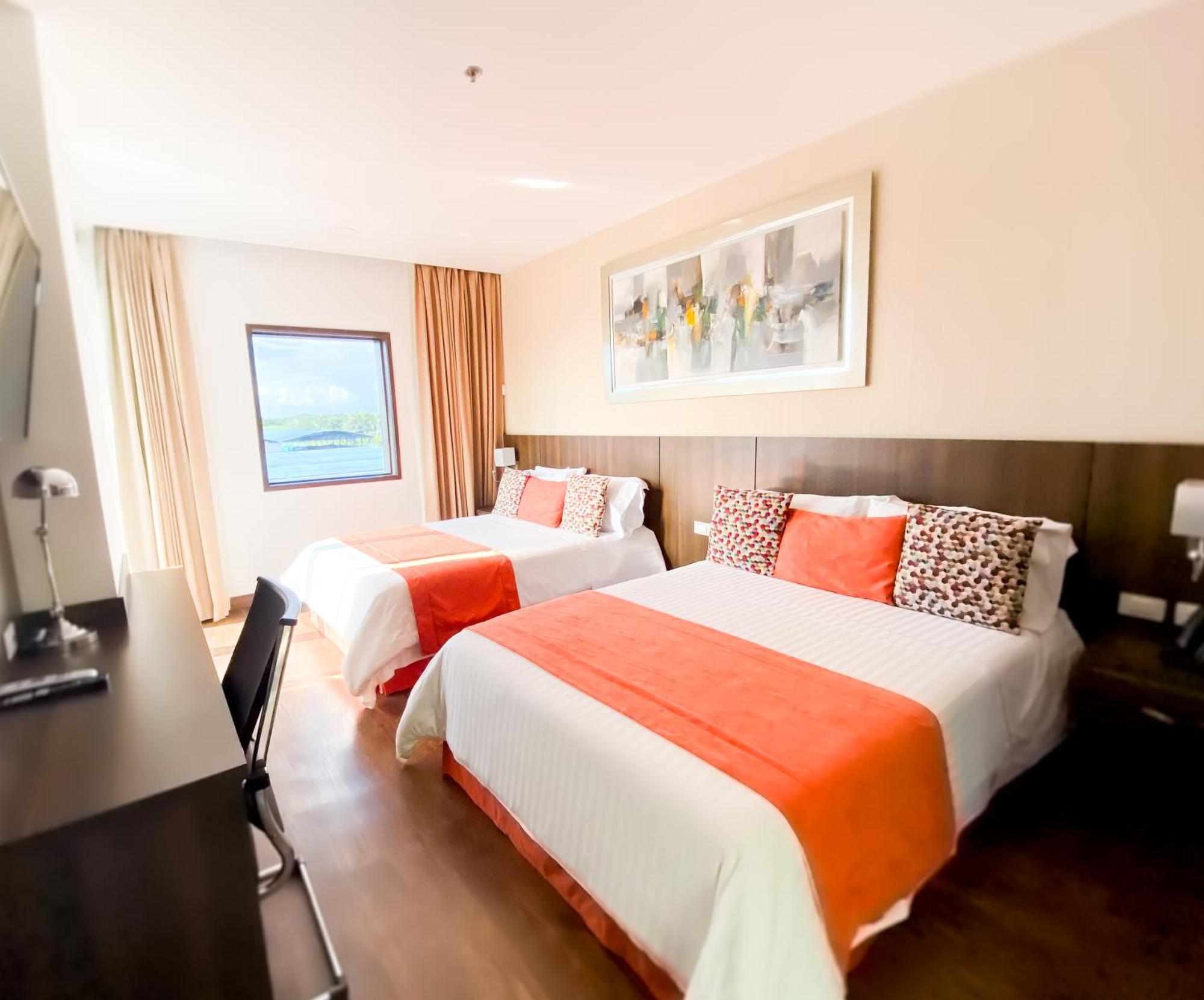 Hotel Royal Elim International カリ エクステリア 写真 A room at the hotel
