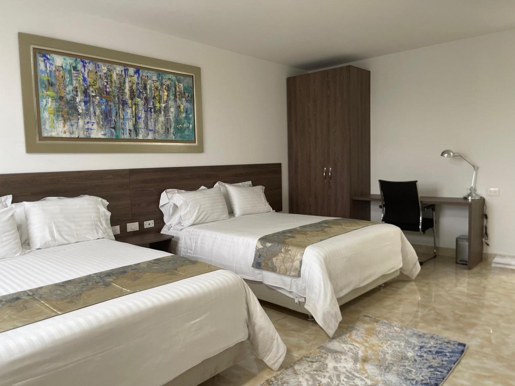 Hotel Royal Elim International カリ エクステリア 写真